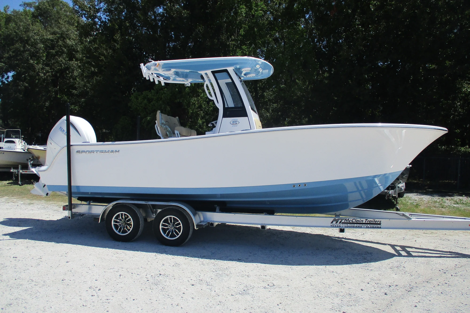 2027 Sportsman Open 232 Center Console