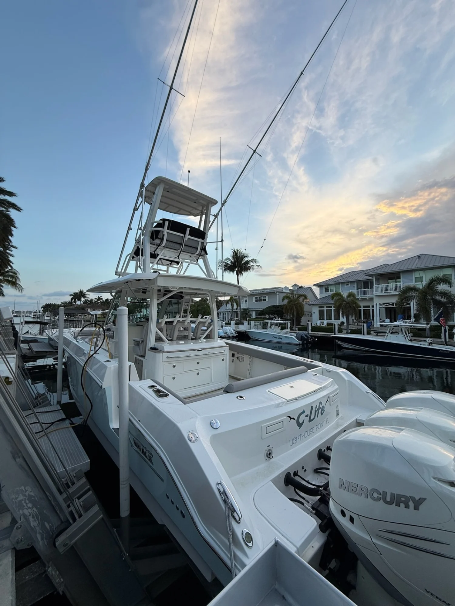 2023 Boston Whaler 380 Outrage - Image 2