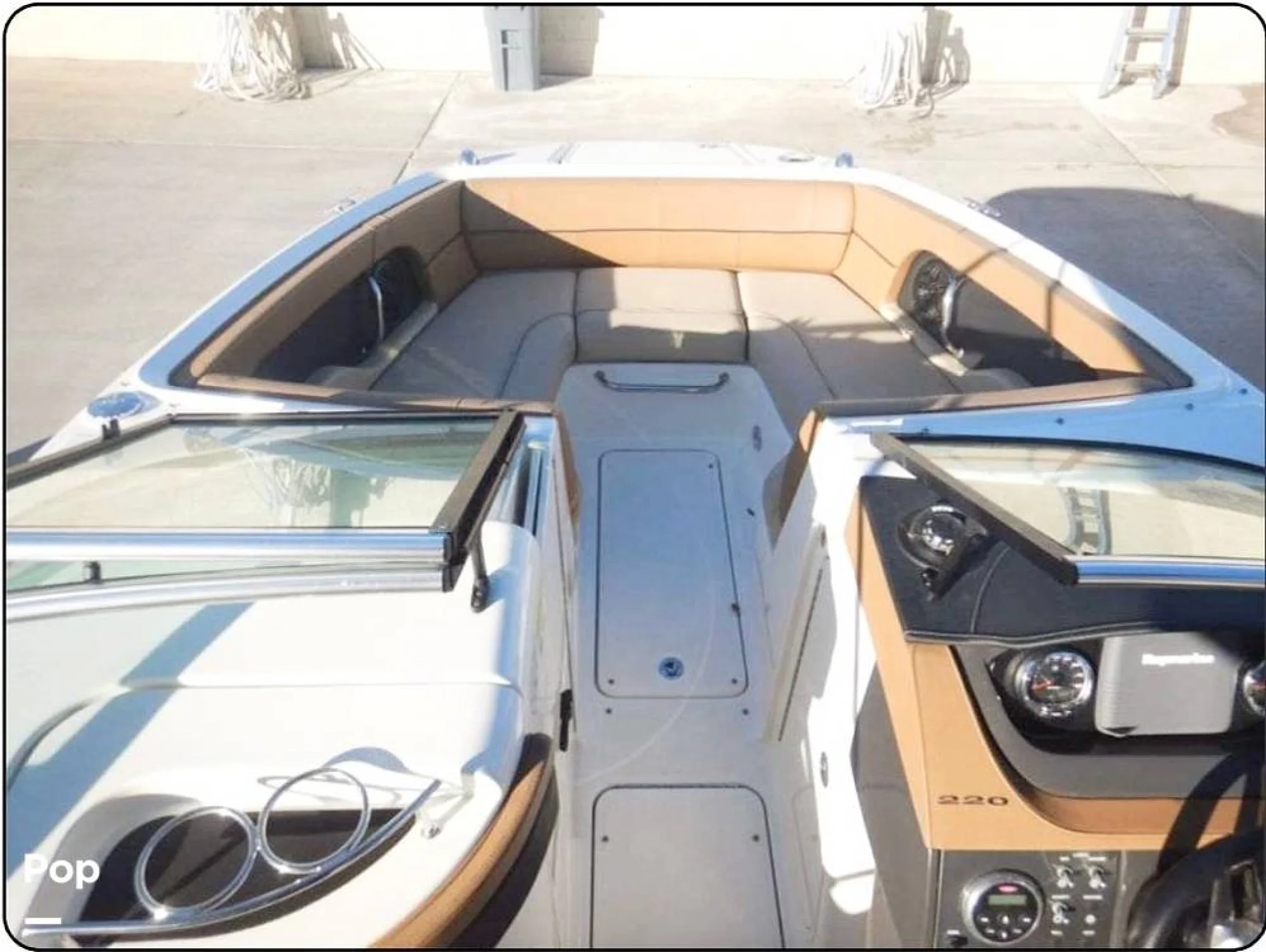 2015 Sea Ray 220 Sundeck OB - Image 3