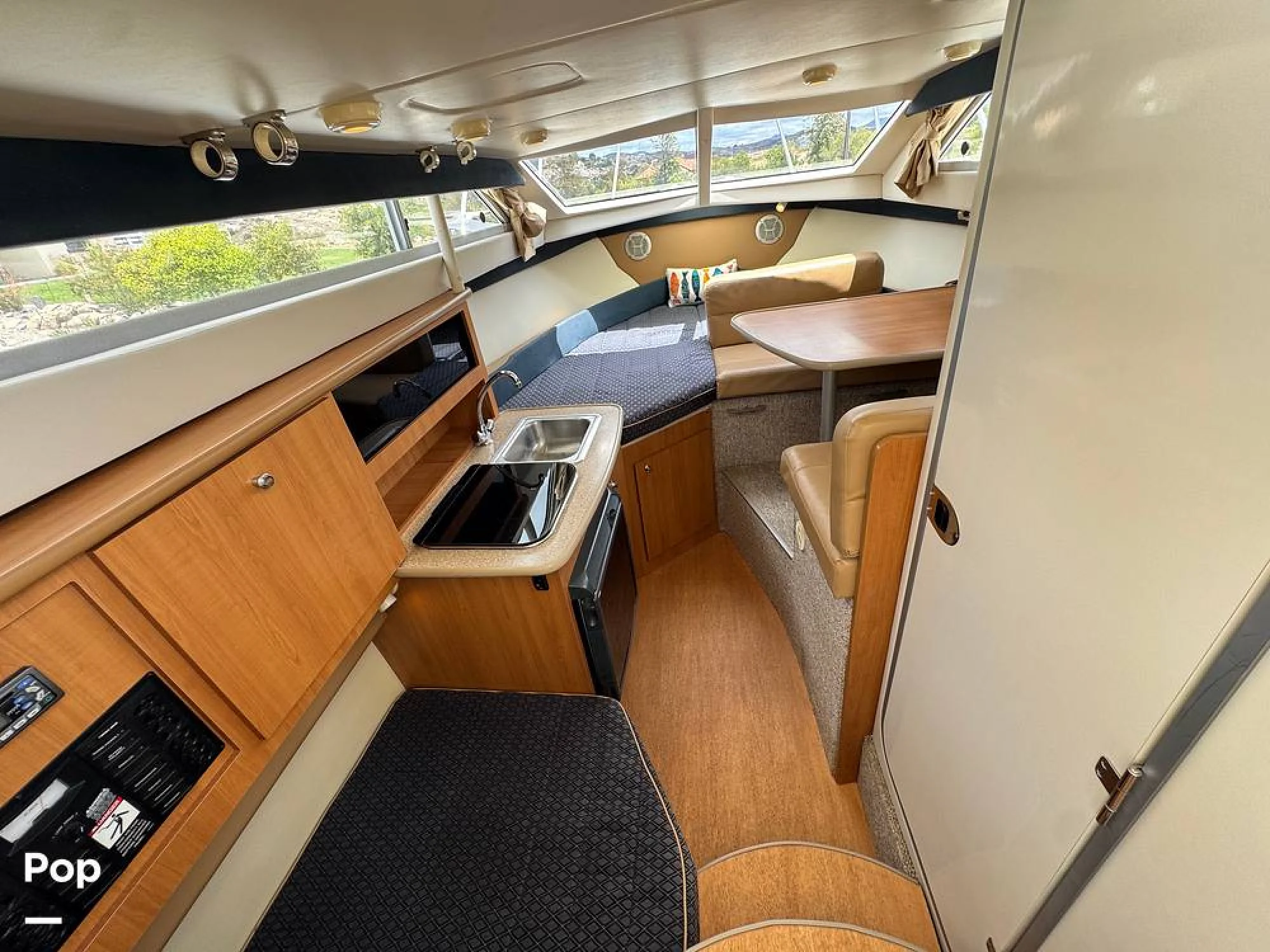 2007 Bayliner Discovery 246 - Image 5