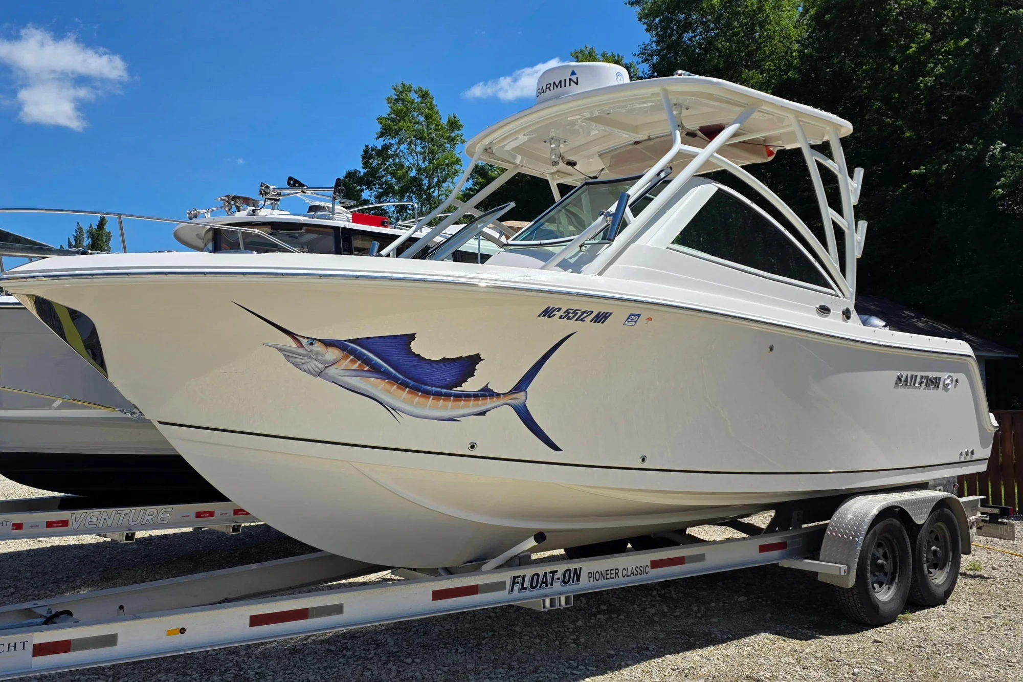 2018 Sailfish 245 DC - Main Image