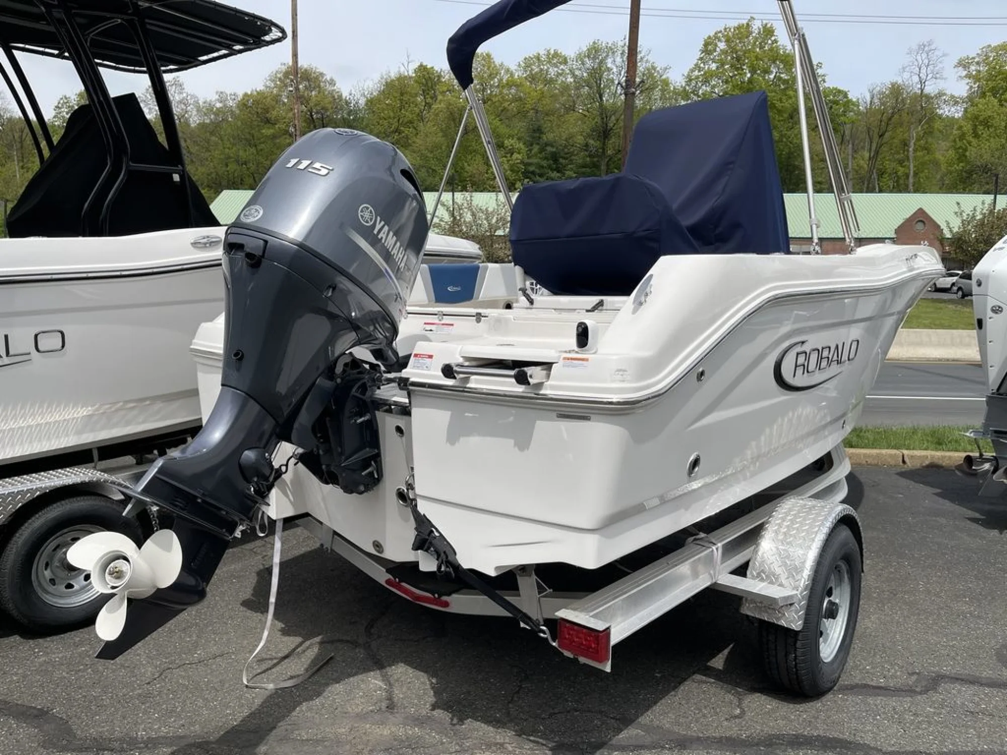 2026 Robalo R180 - Image 4