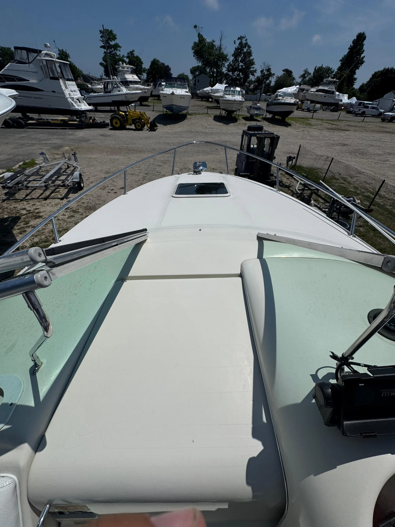 2003 Sea Ray 240 Sundancer - Image 2