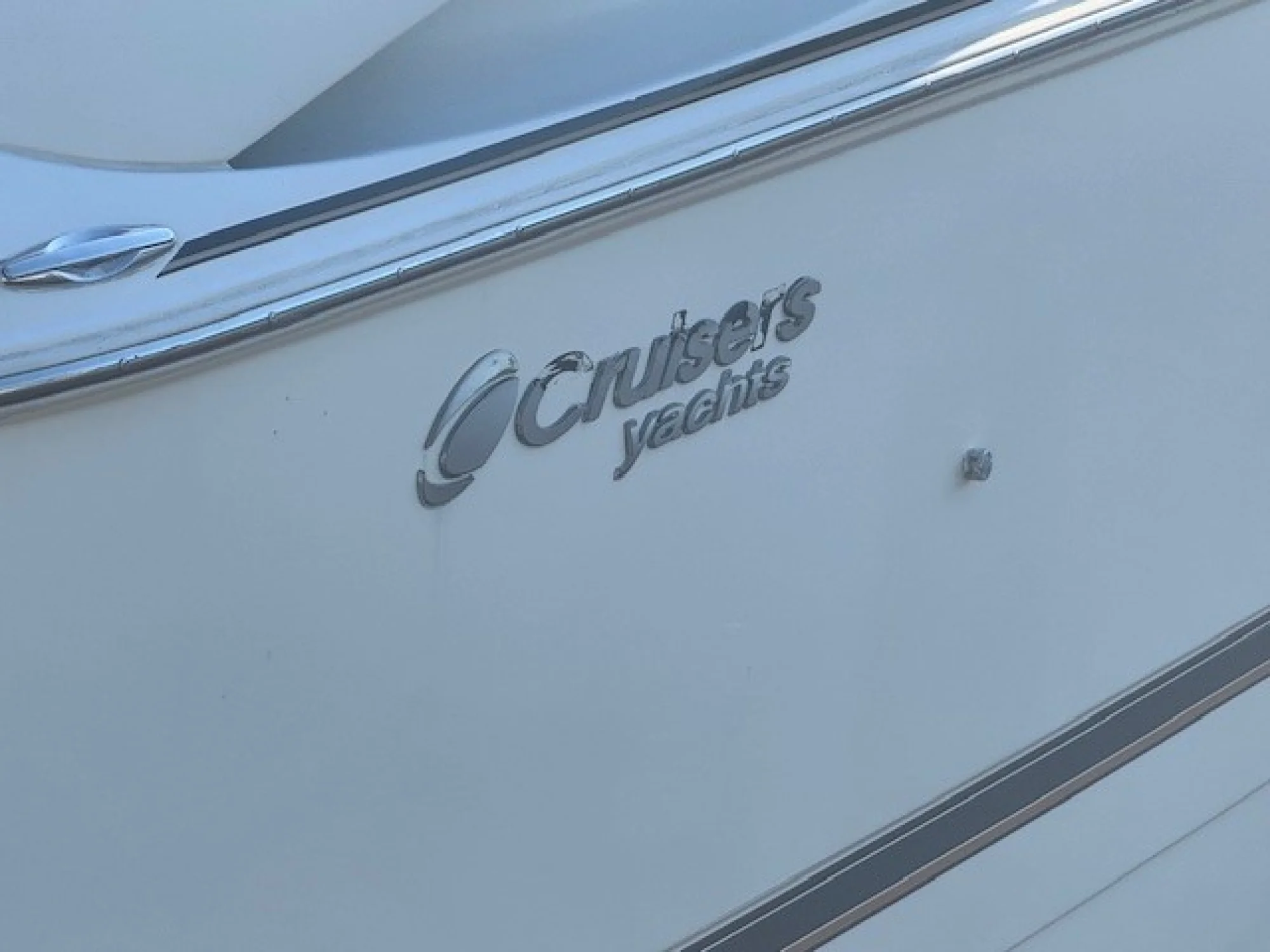 2001 Cruisers Yachts 3672 Express - Image 2