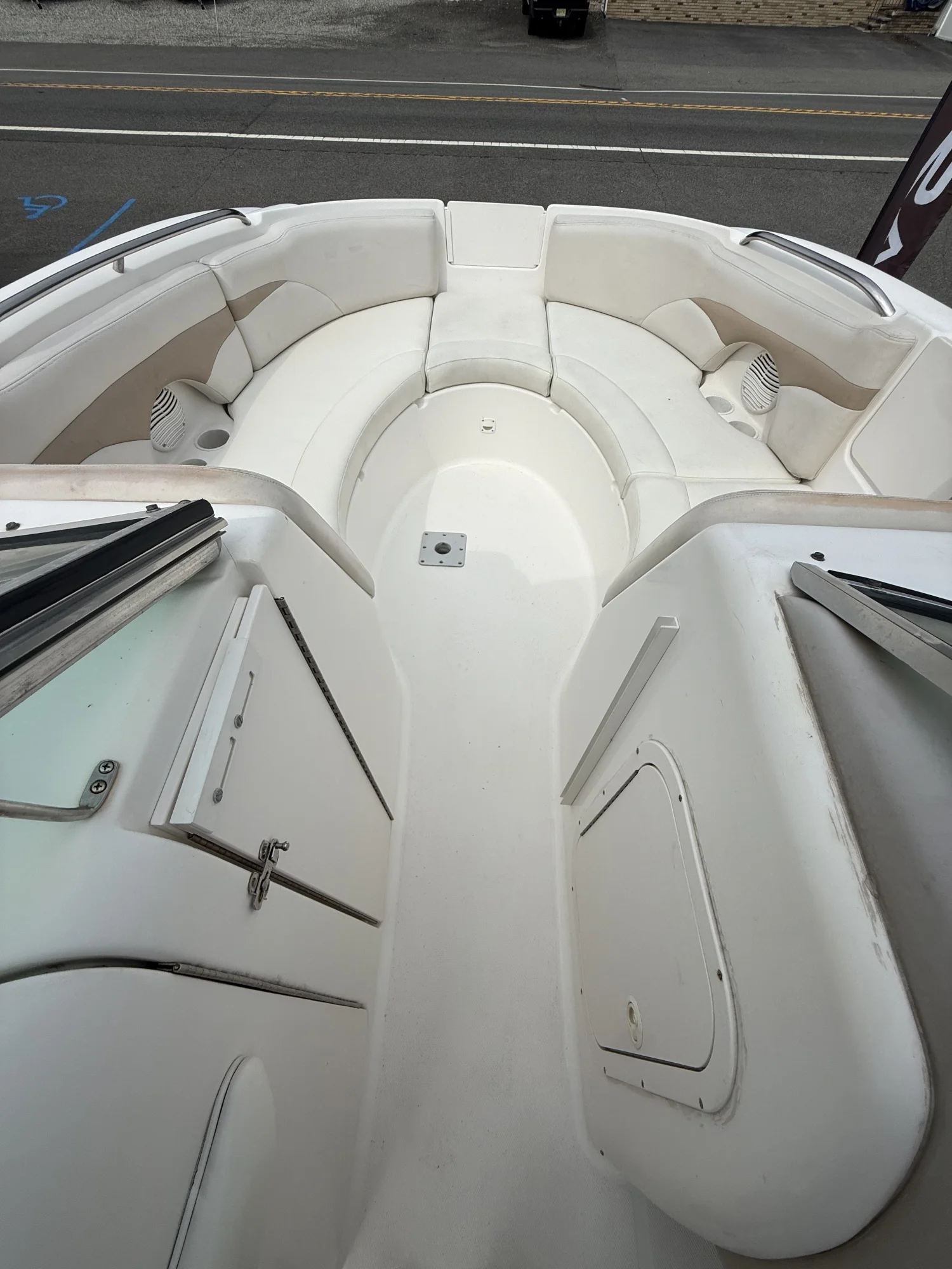 2002 Chaparral 243 Sunesta - Image 4