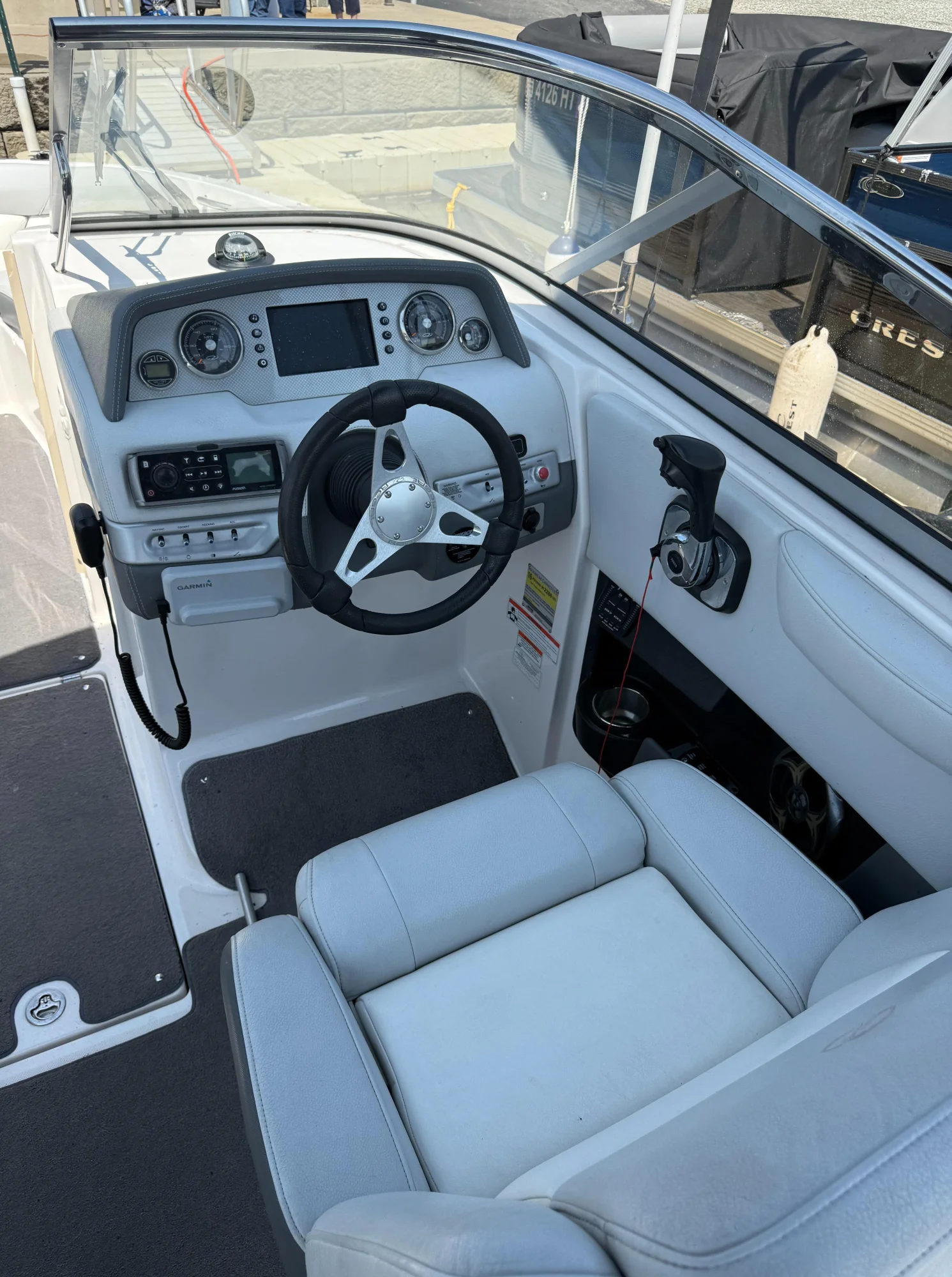 2012 Regal 2700 ES Bowrider - Image 5