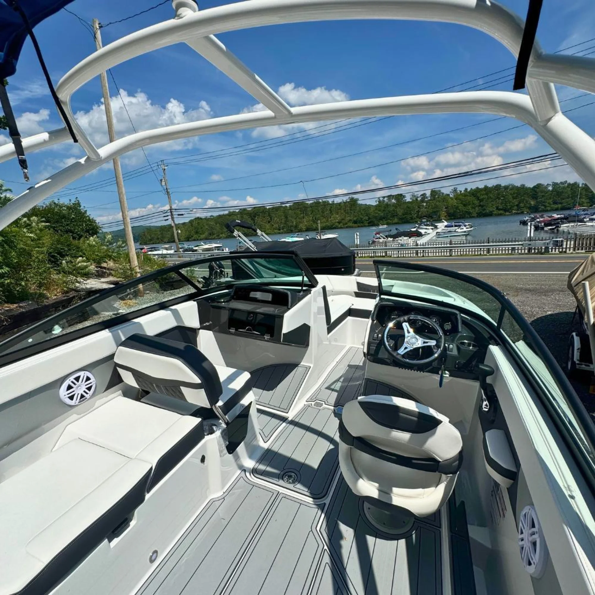 2025 Monterey M-205 - Image 5