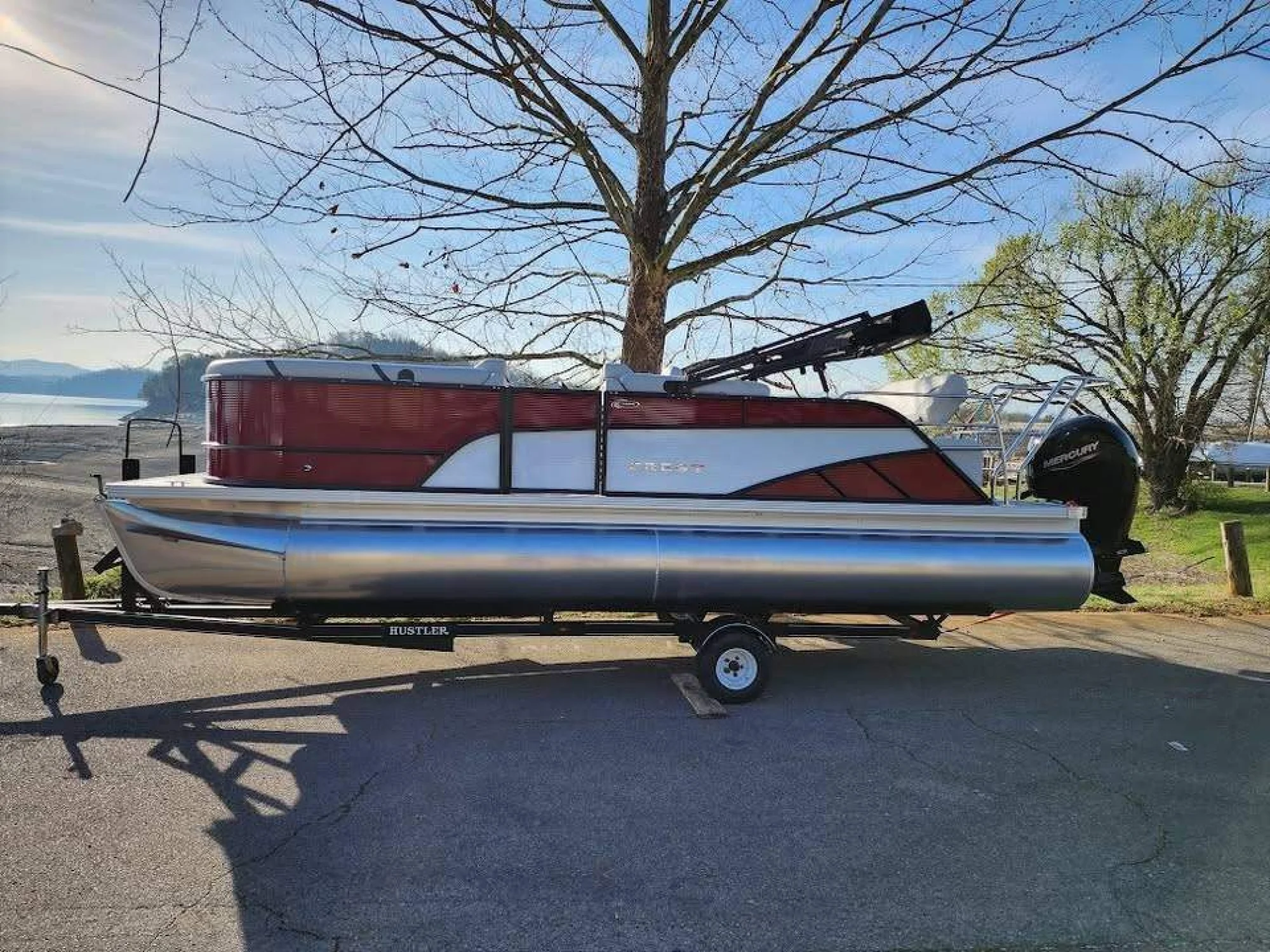 2023 Crest 220 DLX SLS Tritoon