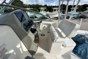 2016 Robalo R265 image 23