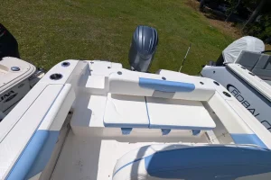 2025 Robalo R202EX Steel Blue