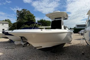 Boston Whaler 270 Dauntless