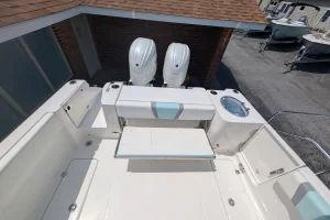 2025 Robalo R250 Seafoam