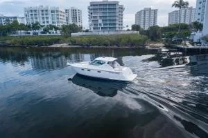 Tiara Yachts 3900 Sovran
