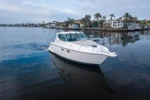 Tiara Yachts 3900 Sovran