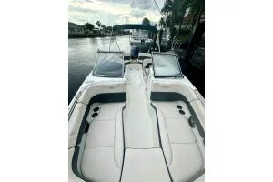 Chaparral 230 Suncoast