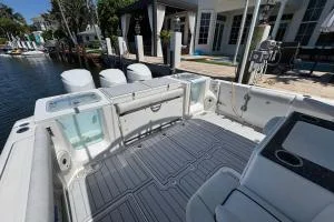 Sea Fox 368 Commander