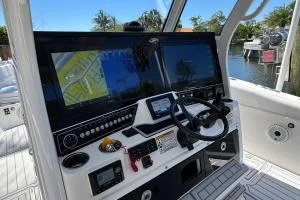 Sea Fox 368 Commander