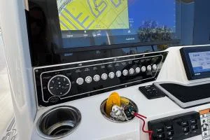 Sea Fox 368 Commander