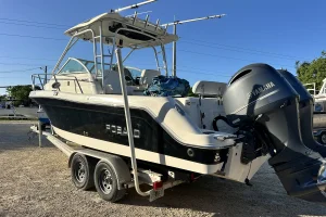 2016 Robalo R265 image 25