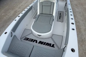 2024 Twin Vee 280 GFX2 image 26