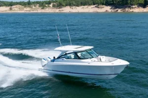 Tiara Yachts 34LX