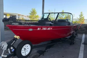 2022 Lund Angler 1650