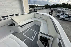 2020 Nor-Tech 390 Sport image 11