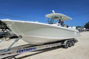 2025 EdgeWater 340CC image 4