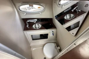 2016 Robalo R265 image 2