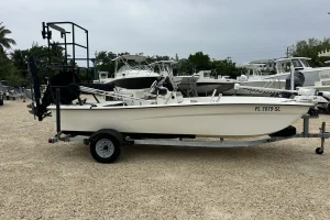 2020 Mako PRO SKIFF 17 CC image 2