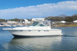 Tiara Yachts 3100 Limited Edition