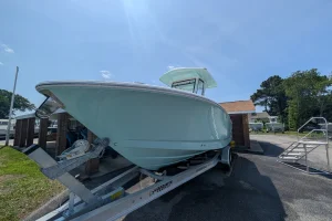 2025 Robalo R250 Seafoam