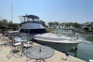 1989 Silverton 37 Convertible