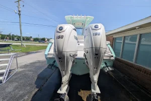 2025 Robalo R250 Seafoam