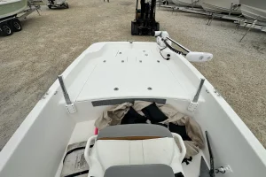 2020 Mako PRO SKIFF 17 CC image 8