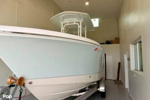 2020 Robalo r230 cc