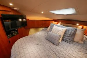 Tiara Yachts 3900 Sovran