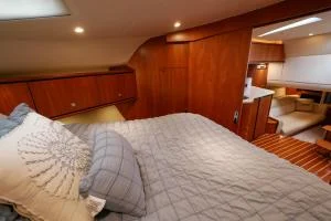 Tiara Yachts 3900 Sovran