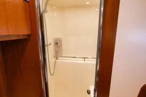 Tiara Yachts 3900 Sovran