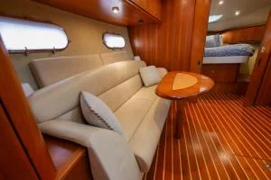 Tiara Yachts 3900 Sovran