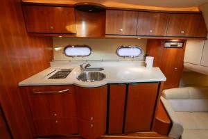 Tiara Yachts 3900 Sovran