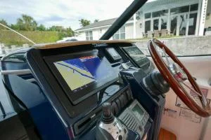 Tiara Yachts 3900 Sovran