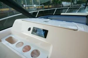 Tiara Yachts 3900 Sovran