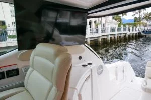 Tiara Yachts 3900 Sovran