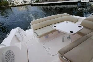 Tiara Yachts 3900 Sovran