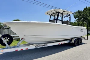 2026 Sea Hunt Ultra 285 SE Coffin Box