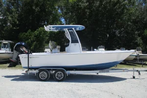 2027 Sportsman Masters 227 Bay Boat