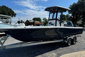 2025 Robalo 246 Cayman Shark Gray