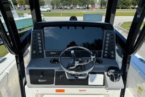 2025 Robalo 246 Cayman Shark Gray