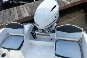 2026 Robalo R160 Alloy Gray/White
